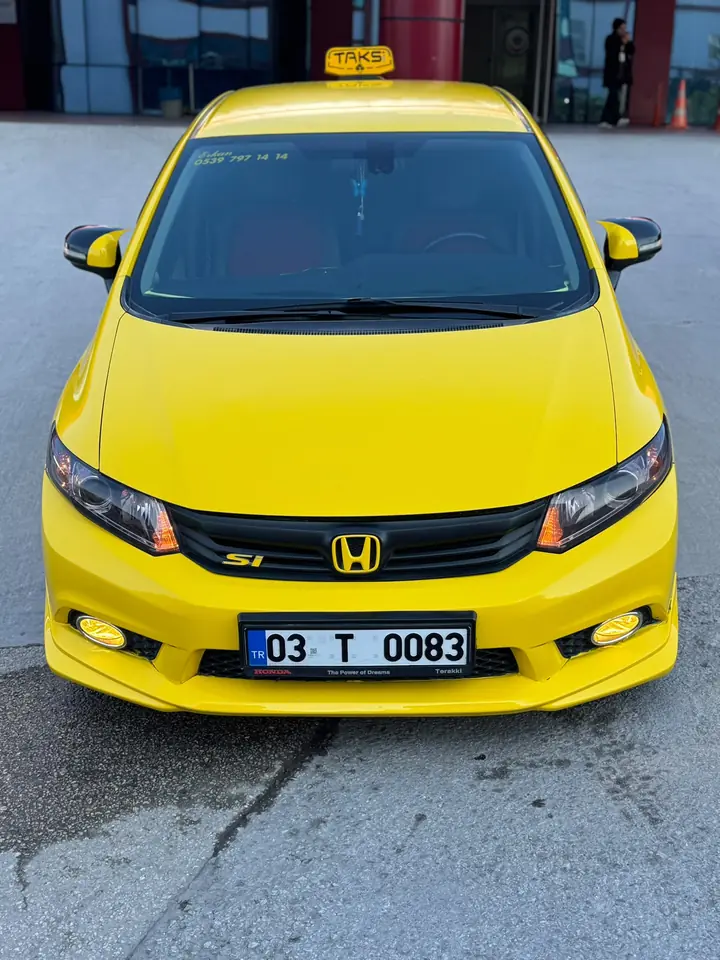 Honda Civic taksi, önden görünüm